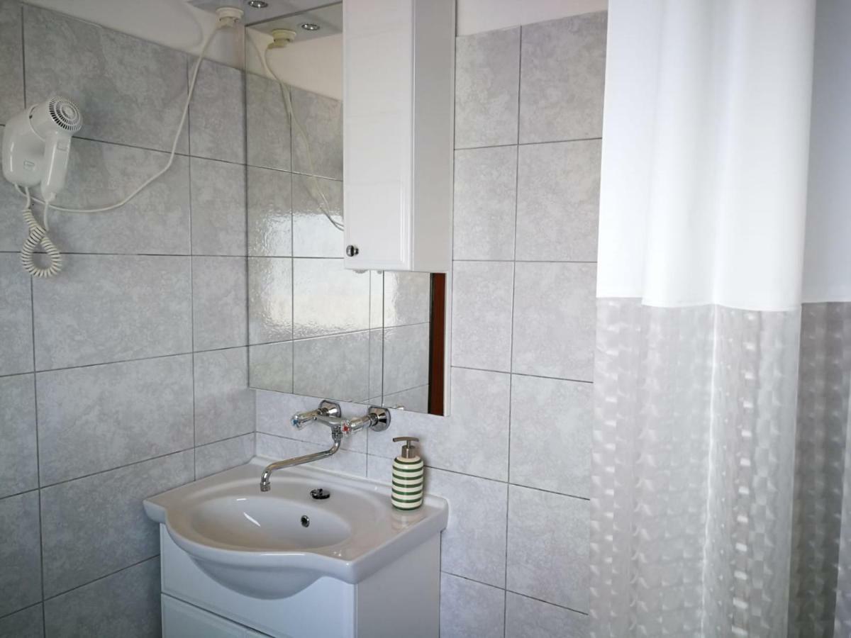Apartman Marija Brajdic ราโควิซา ภายนอก รูปภาพ